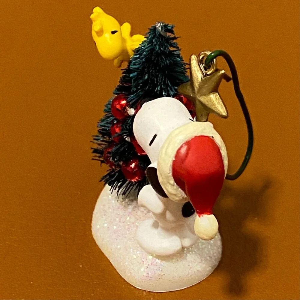 Vintage Hallmark Keepsake Miniature Ornament Winter Fun Snoopy Peanuts Woodstock